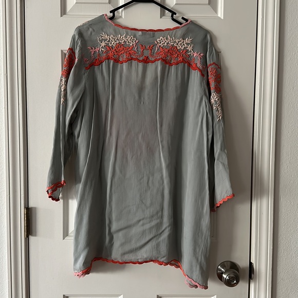 Johnny Was long-sleeved embroidered blouse - Picture 4 of 7